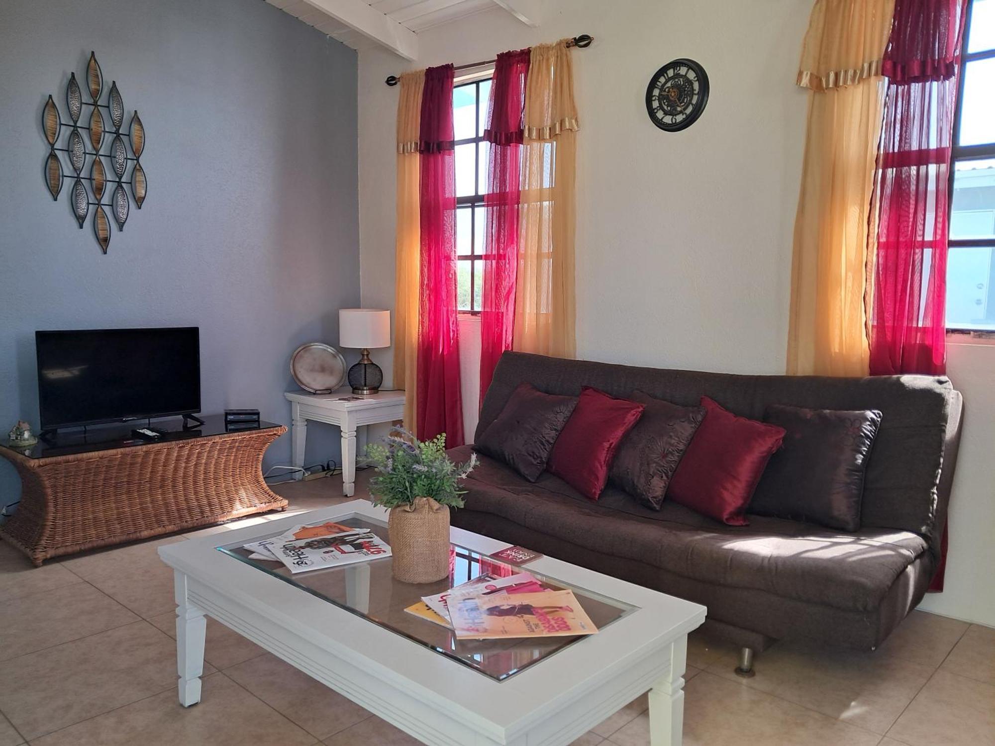 Michand Guest Apartments- Cozy One Or Two Bedroom- 5 Walk Minutes From Airport 10 Mins Drive To Oistins Or Beach Κράιστ Τσερτς Εξωτερικό φωτογραφία